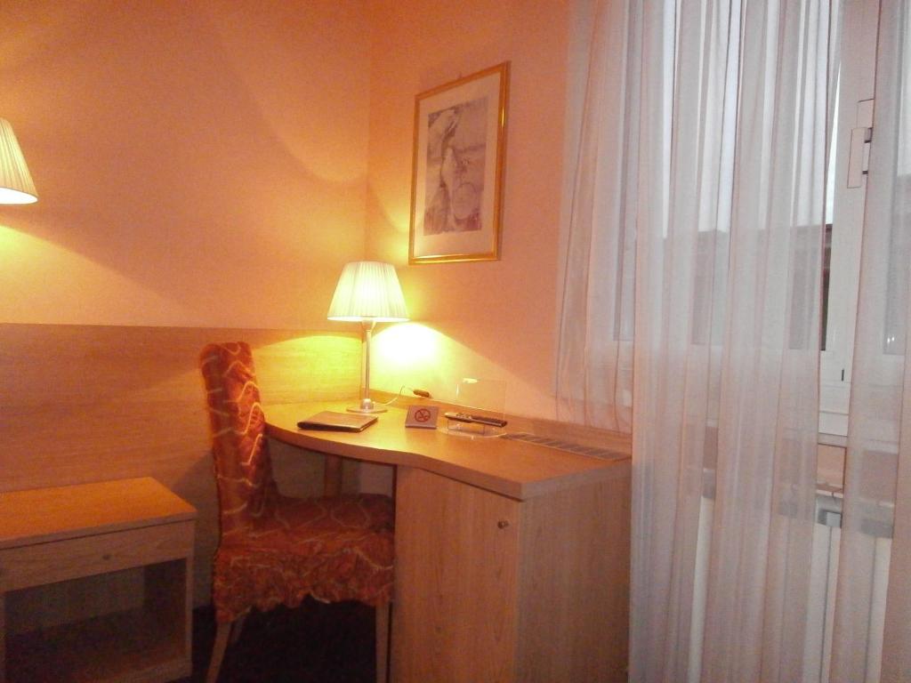 Hotel Zurigo Varraze Zimmer foto
